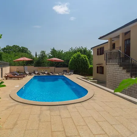 Strandnahe Marea Mit Pool Und Garten *