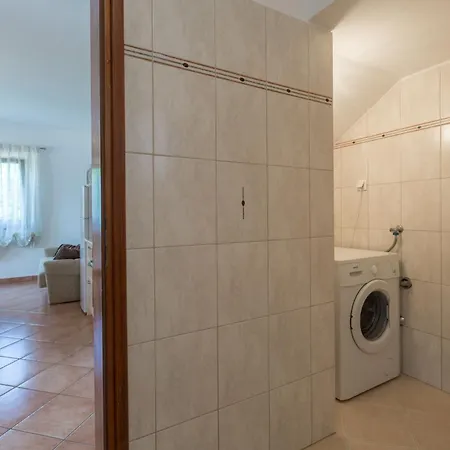 Strandnahe Marea Mit Pool Und Garten