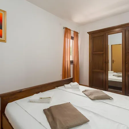 Apartment Strandnahe Marea Mit Pool Und Garten