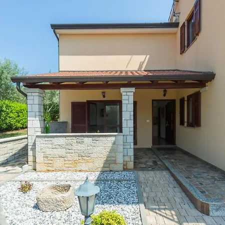 Strandnahe Marea Mit Pool Und Garten * Poreč
