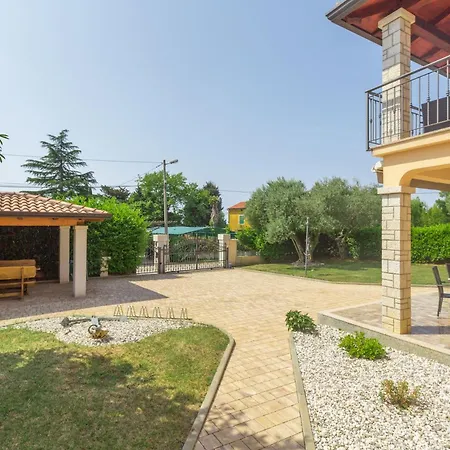 Strandnahe Marea Mit Pool Und Garten *
